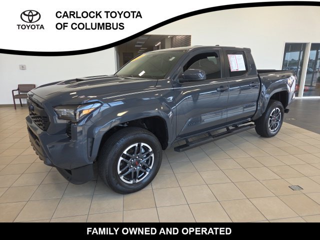 Used 2025 Toyota Tacoma TRD Sport AWD/4WD image 4