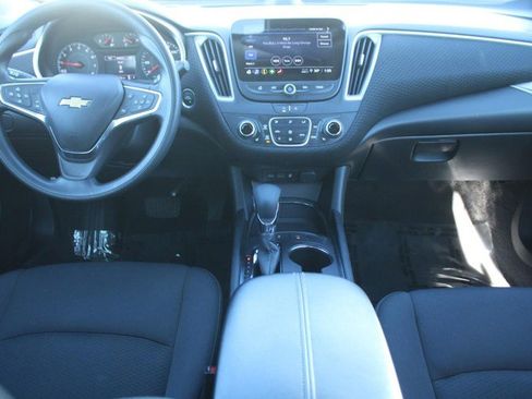 Certified 2025 Chevrolet Malibu LT image 14