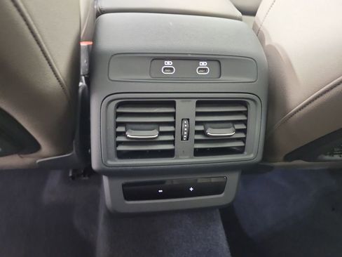 Used 2025 Audi Q5 Premium Plus w/ Premium Plus image 19