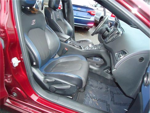 Used 2015 Chrysler 200 S w/ Navigation & Sound Group I image 16