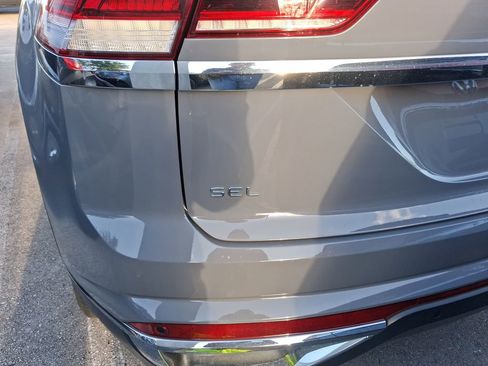 Used 2022 Volkswagen Atlas Cross Sport SEL image 10