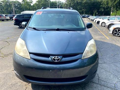 Used 2010 Toyota Sienna CE image 6