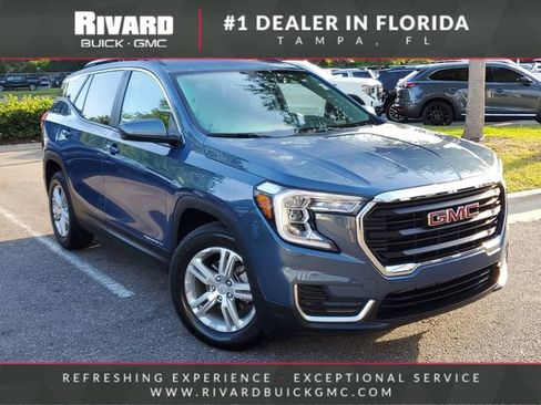 Used 2024 GMC Terrain SLE w/ Driver Convenience Package FWD image 1