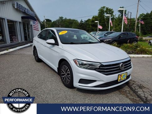 Used 2019 Volkswagen Jetta SE FWD image 1