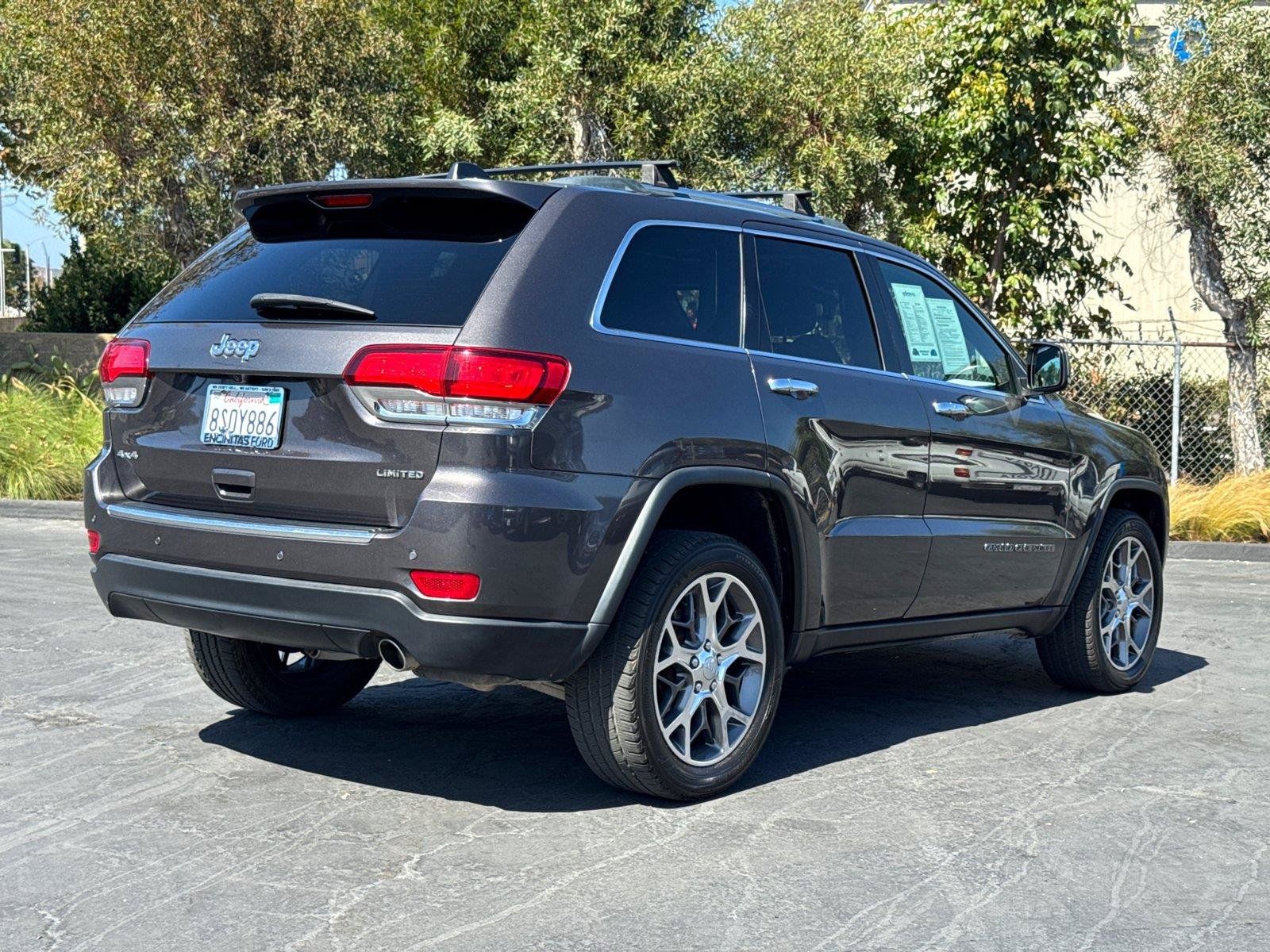 Used 2020 Jeep Grand Cherokee Limited AWD/4WD image 14