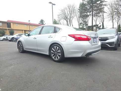Used 2017 Nissan Altima 2.5 SV image 7