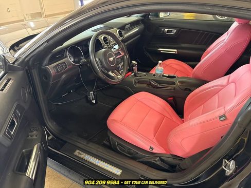 Used 2018 Ford Mustang GT Premium w/ GT Performance Package RWD image 2