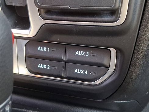 Used 2026 Jeep Gladiator Mojave AWD/4WD image 27