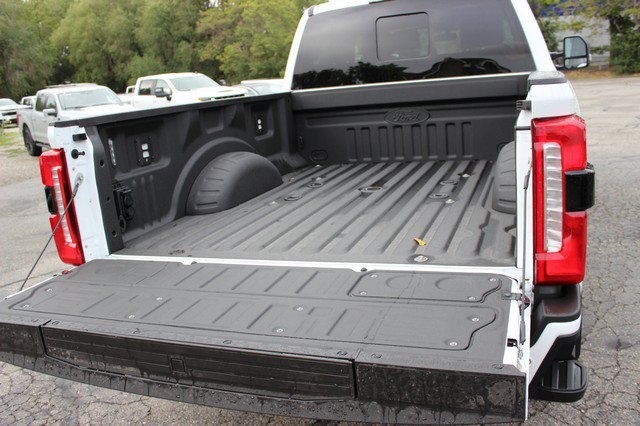 Used 2026 Ford F350 Lariat w/ Black Appearance Package AWD/4WD image 15