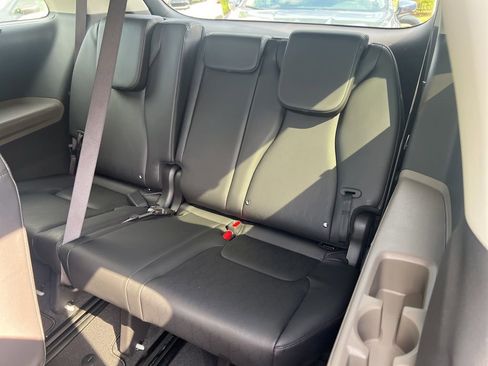 Used 2025 Kia Carnival SX image 41