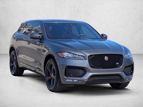 Used 2017 Jaguar F-PACE S AWD/4WD image 3