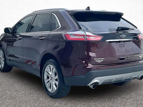 Used 2019 Ford Edge Titanium image 5