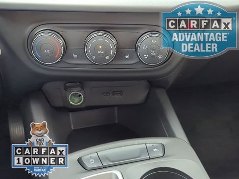 Used 2025 Chevrolet Trax RS w/ Driver Confidence Package image 9