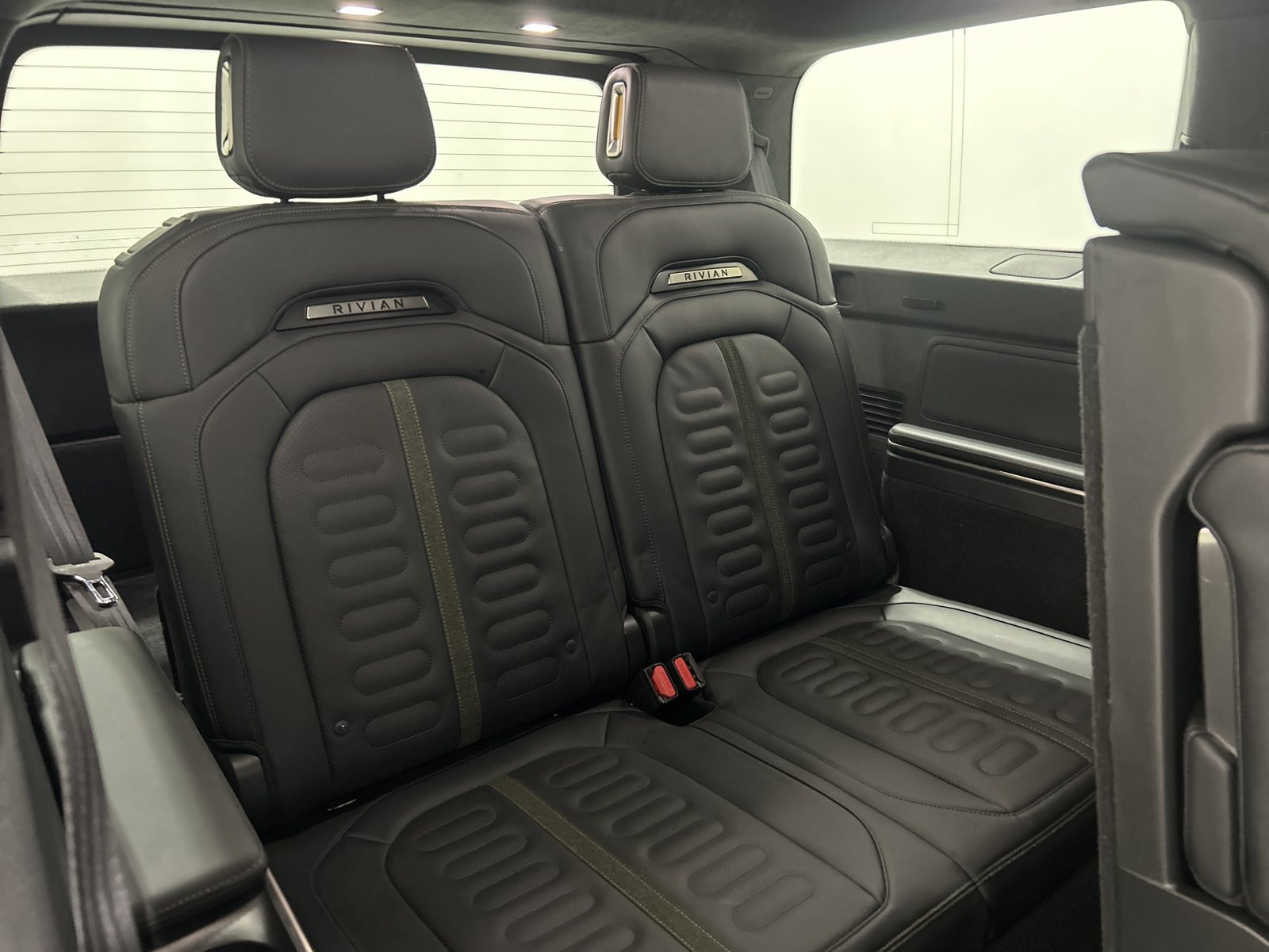 Used 2024 Rivian R1S Adventure Quad AWD/4WD image 25