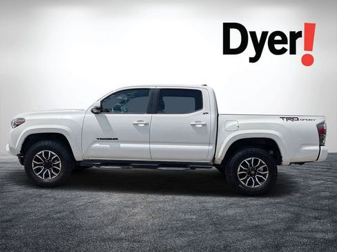 Used 2021 Toyota Tacoma TRD Sport w/ Technology Package RWD image 6