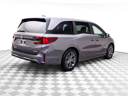 New 2026 Honda Odyssey Touring image 6