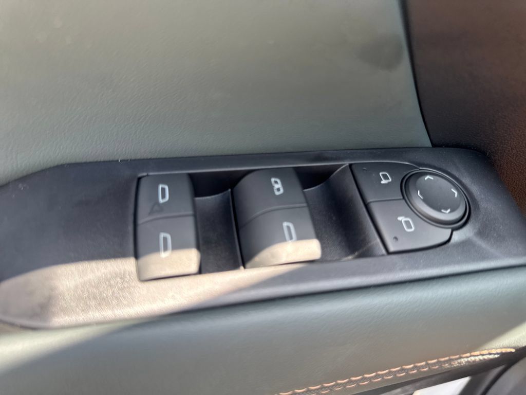 New 2027 GMC Terrain AT4 w/ Convenience Package III AWD/4WD image 20
