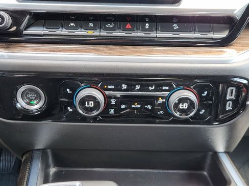 Used 2024 Chevrolet Silverado 1500 LT Trail Boss AWD/4WD image 19