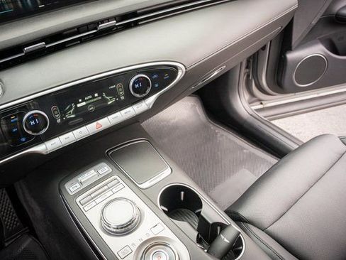 Used 2025 Genesis GV70 2.5T image 26