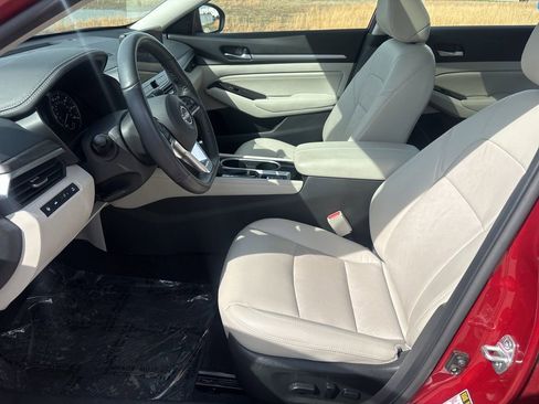 Used 2023 Nissan Altima 2.5 SL AWD/4WD image 15