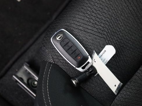 Certified 2026 Nissan Rogue SV image 28