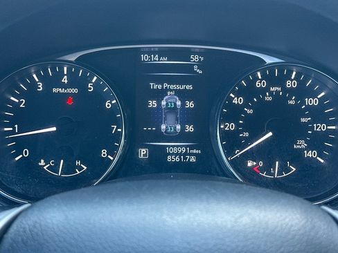 Used 2014 Nissan Rogue SV w/ SV Premium Package image 32