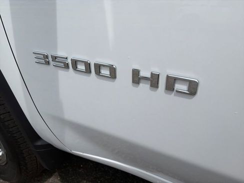 New 2026 Chevrolet Silverado 3500 LT w/ Convenience Package AWD/4WD image 32