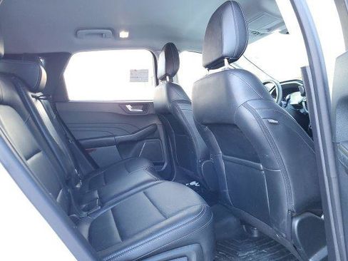 Used 2022 Ford Escape Titanium w/ Class II Trailer Tow Package image 12