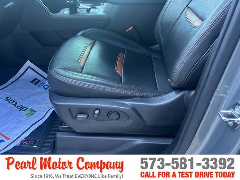 Certified 2023 GMC Sierra 1500 AT4 w/ Technology Package image 11