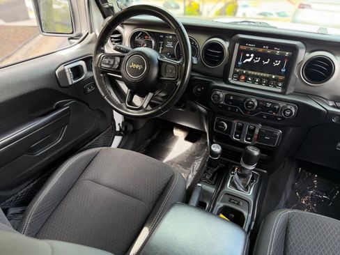 Used 2021 Jeep Wrangler Sport image 41