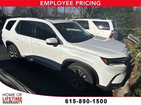 Used 2023 Honda Pilot Elite image 1