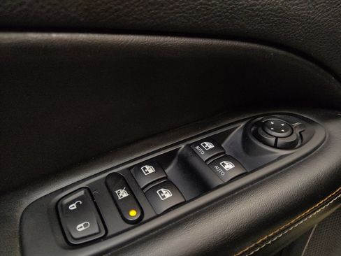 Used 2018 Jeep Compass Sport w/ Tech Group FWD image 27