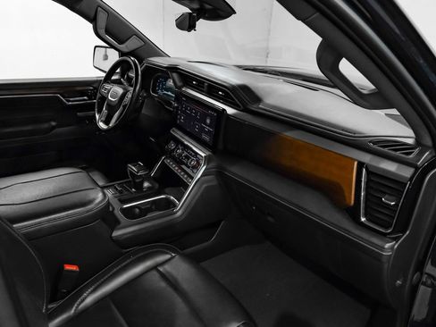 Used 2023 GMC Sierra 1500 Denali w/ Denali Reserve Package AWD/4WD image 17