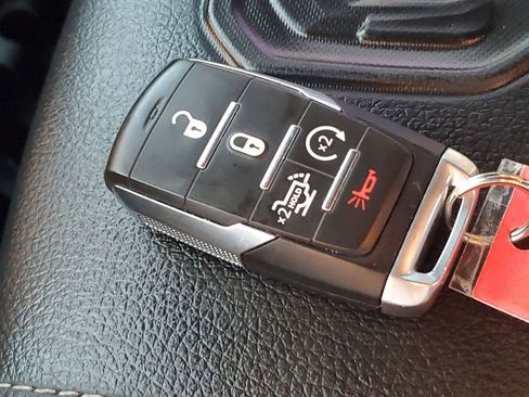 Used 2025 RAM 1500 Laramie w/ Night Edition image 39