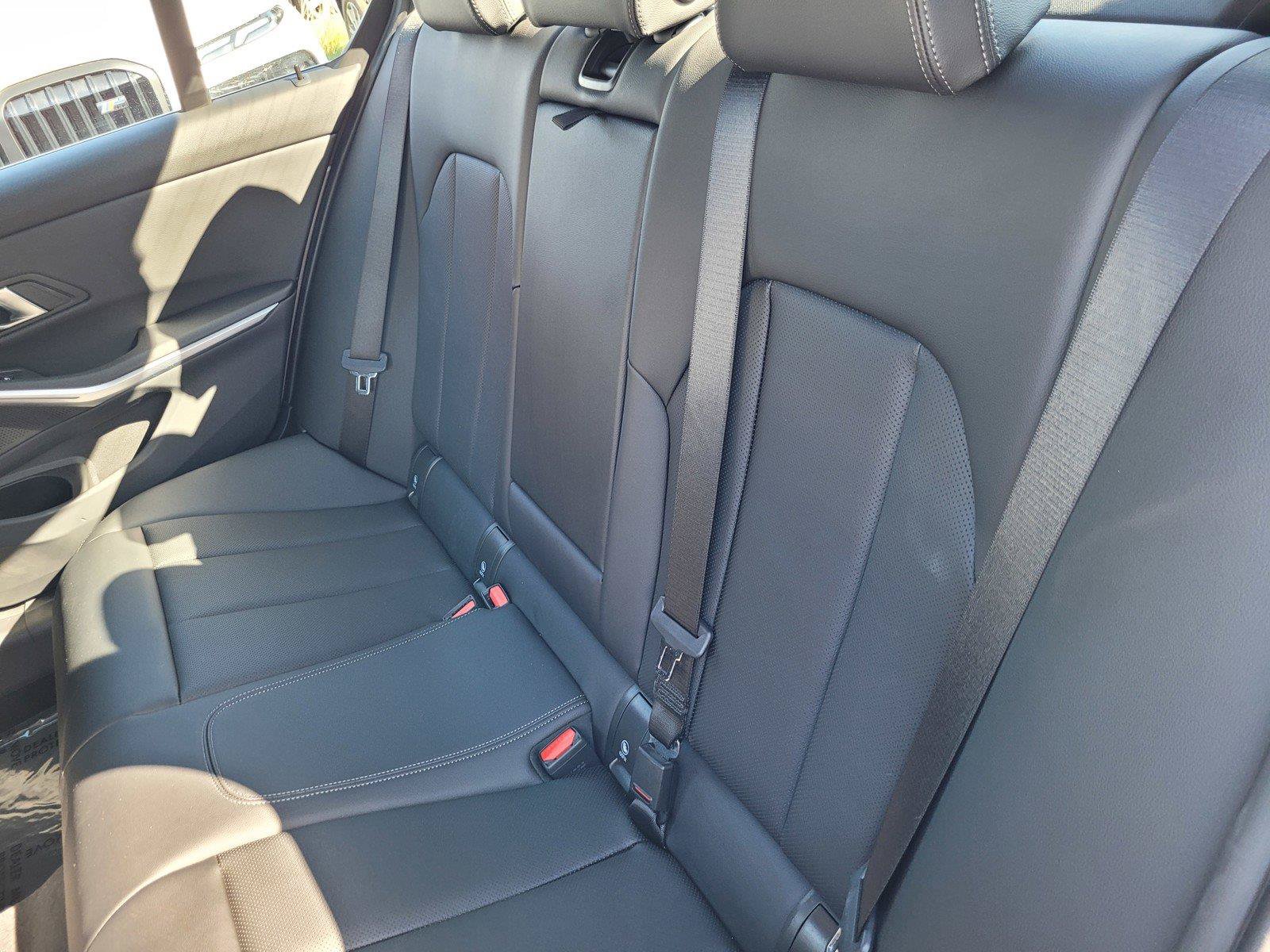 Used 2026 BMW 330i Sedan w/ Convenience Package RWD image 15