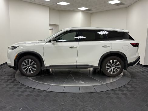 Certified 2024 INFINITI QX60 Pure FWD image 4