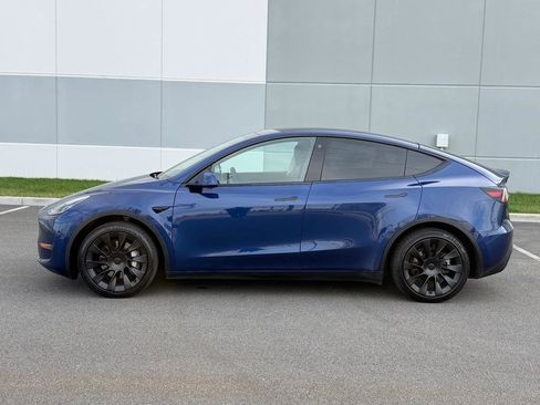 Used 2022 Tesla Model Y Long Range AWD/4WD image 10