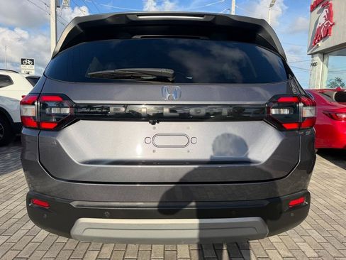 Used 2025 Honda Pilot EX-L image 7