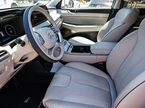 Certified 2024 Hyundai Palisade Calligraphy AWD/4WD image 18