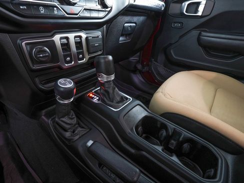 Used 2021 Jeep Wrangler Willys image 20