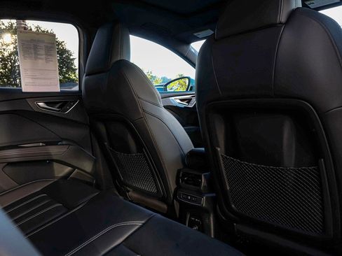 Used 2025 Audi Q4 e-tron Premium image 29