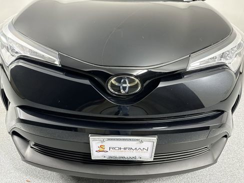 Used 2019 Toyota C-HR XLE image 25
