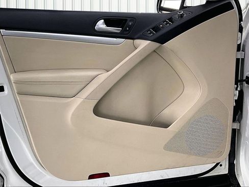 Used 2013 Volkswagen Tiguan SEL image 18