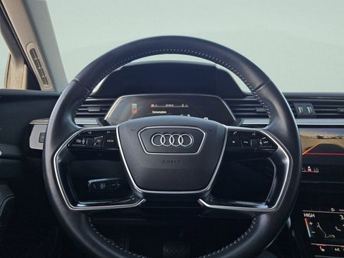 Used 2021 Audi e-tron Premium w/ Convenience Plus Package image 29