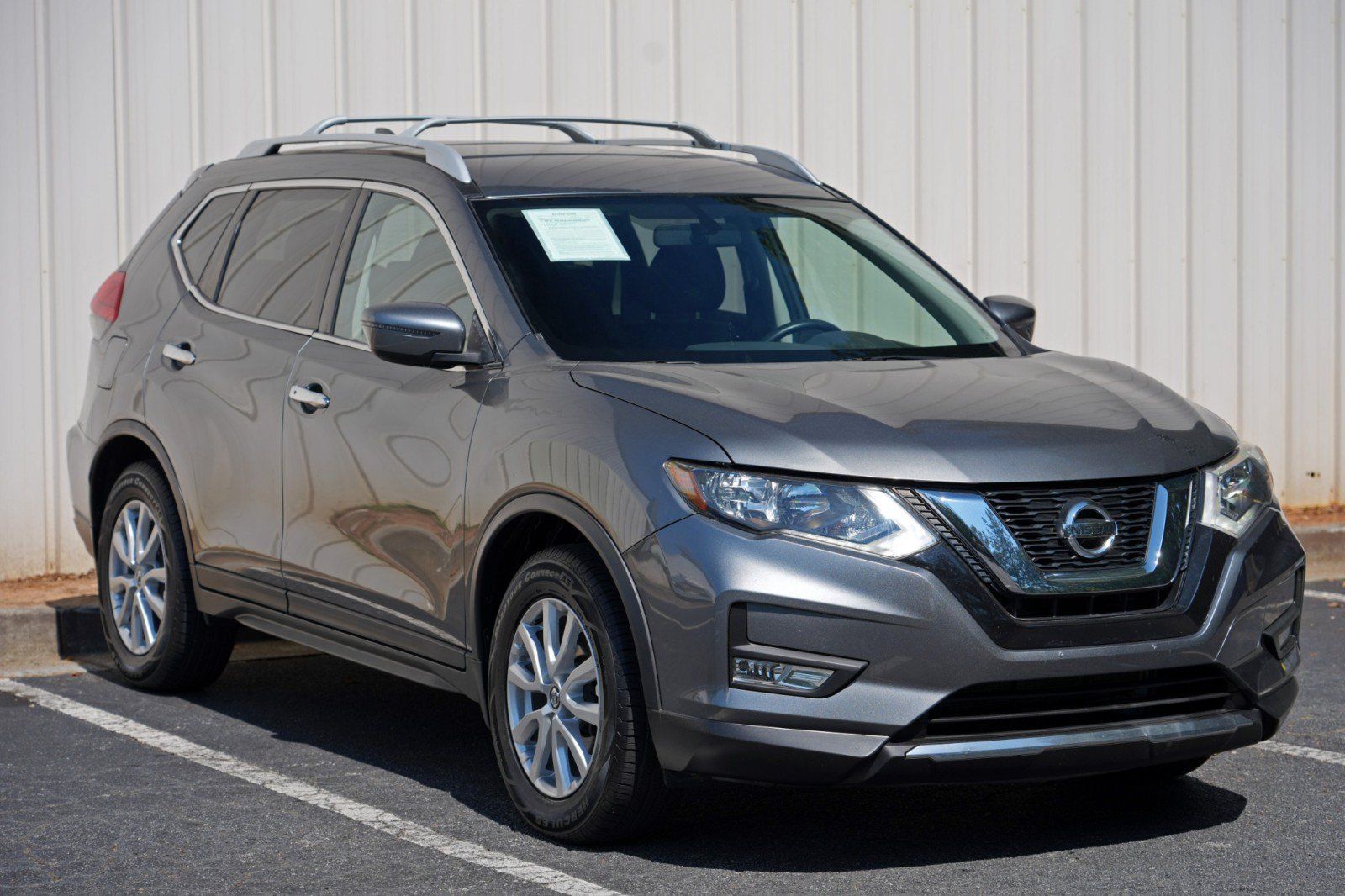 Used 2017 Nissan Rogue SV FWD image 46