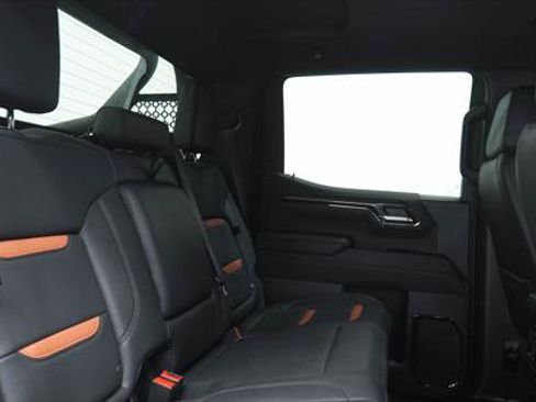 Used 2025 GMC Sierra 1500 AT4 image 38