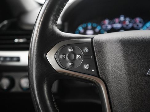 Used 2019 Chevrolet Suburban Premier AWD/4WD image 27
