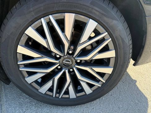 Used 2024 Nissan Altima 2.5 SV FWD image 37