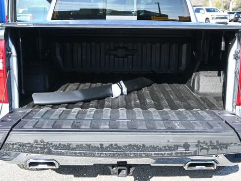 Used 2025 Chevrolet Silverado 1500 LTZ w/ LTZ Premium Package image 23