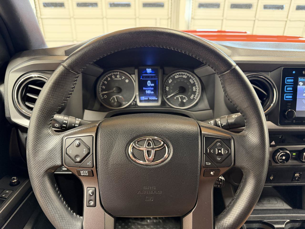 Used 2017 Toyota Tacoma TRD Sport w/ Tow Package (A/T) AWD/4WD image 15